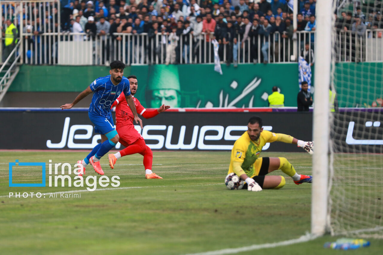 لطفی: تساوی دربی عادلانه بود/ سرخابیها دنبال گل نخوردن بودند لطفی: تساوی دربی عادلانه بود/ سرخابیها دنبال گل نخوردن بودند