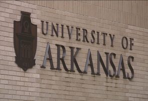 استادیار ایرانی دانشگاه آرکانزاس آمریکا برکنار شد استادیار ایرانی دانشگاه آرکانزاس آمریکا برکنار شد