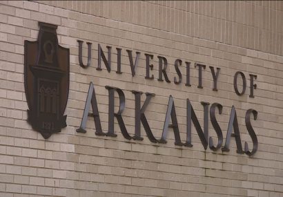 استادیار ایرانی دانشگاه آرکانزاس آمریکا برکنار شد استادیار ایرانی دانشگاه آرکانزاس آمریکا برکنار شد