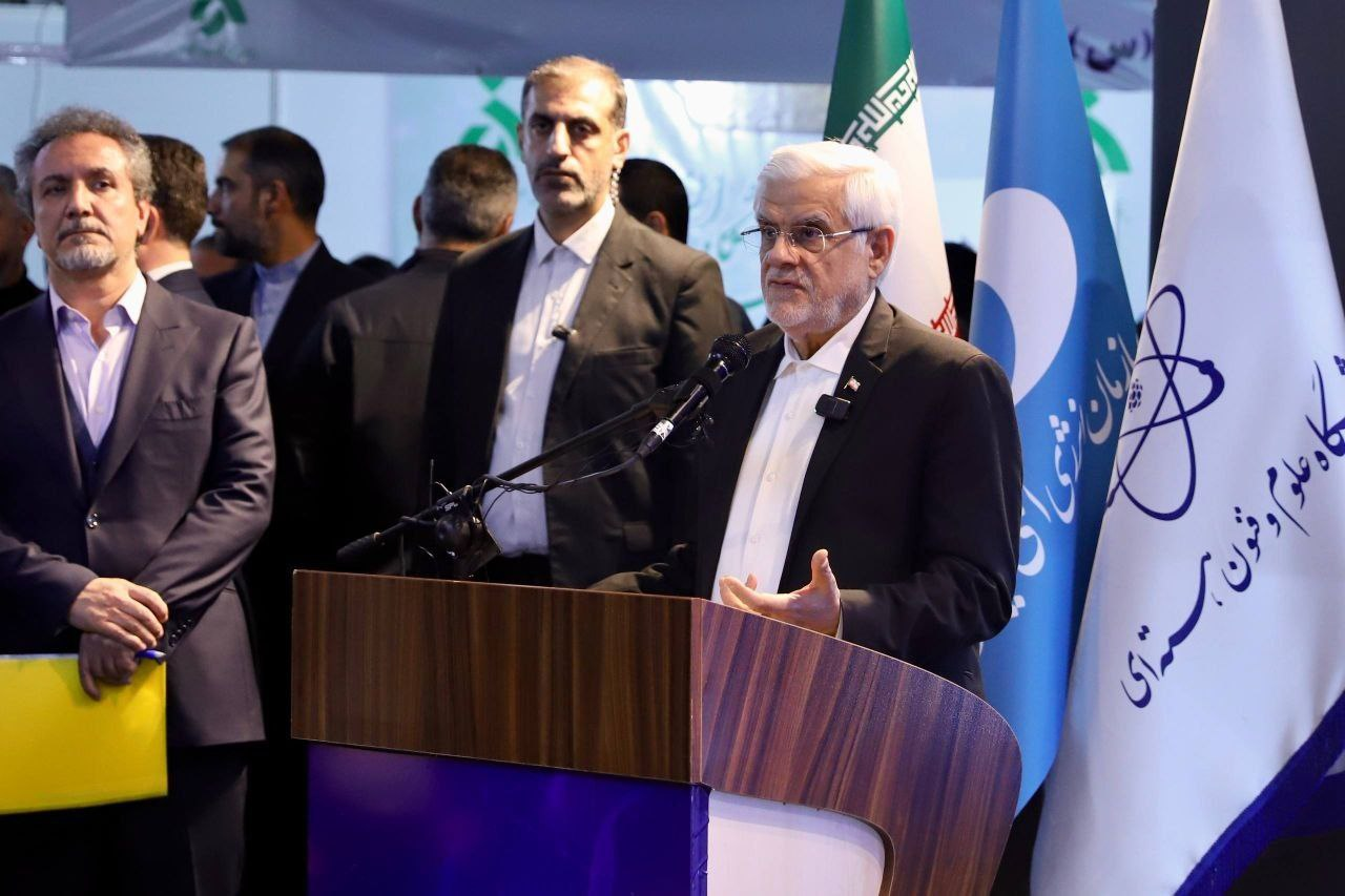 عارف: راهبرد دولت شتاببخشی به رشد فناوریهای نوظهور است عارف: راهبرد دولت شتاببخشی به رشد فناوریهای نوظهور است