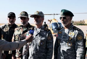 فرمانده کل ارتش: تمام تحرکات دشمن را به دقت رصد می‌کنیم