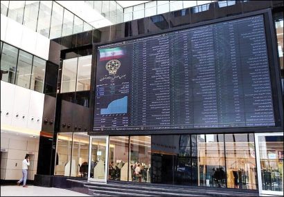 شاخص بورس ۱۰۲ هزار واحد عقب کشید