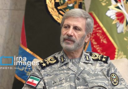 فرمانده کل ارتش: قدرت دفاعی ما از بین نمی‌رود/ افزایش توان آفندی و پدافندی کشور