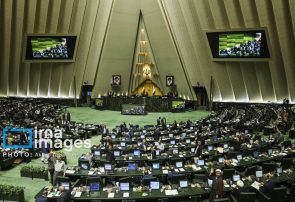 بررسی کلیات بودجه در صحن علنی/ سوال از وزیر اقتصاد در دستور کار مجلس قرار گرفت بررسی کلیات بودجه در صحن علنی/ سوال از وزیر اقتصاد در دستور کار مجلس قرار گرفت