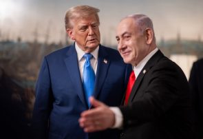 انتقاد تند خبرنگار اسرائیلی از نتانیاهو برای التماس به ترامپ