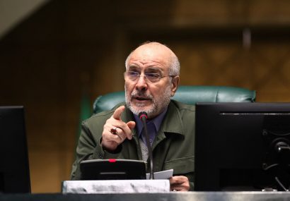 مالیات بر ارزش افزوده باید به دست مصرف کننده کالابرگ برسد/تاکید بر افزایش قدرت خرید مردم